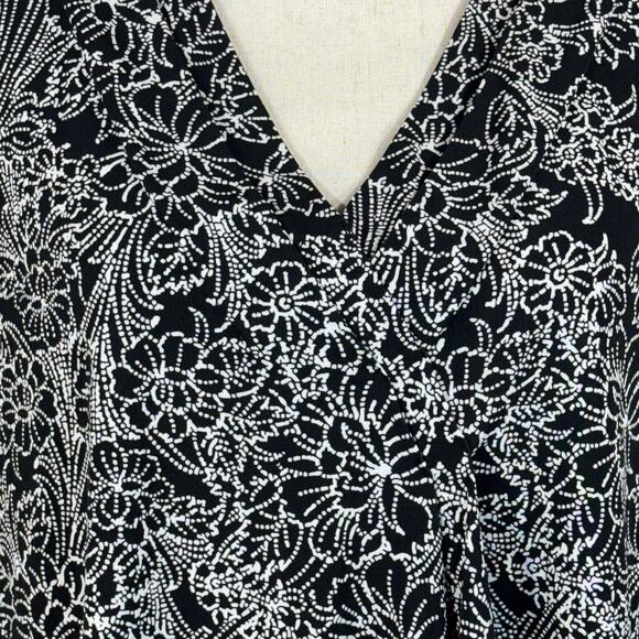 Lane Bryant 18/20 Top Floral Stretch Layered V-Neck Sleeveless Draped Accent - Picture 2 of 9